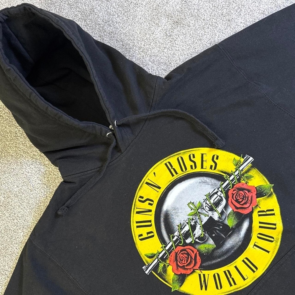 2021 Guns N' Roses Black Hoodie Yellow Bullet Logo Red Roses Revolver Rock Band